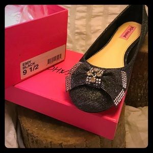 NEW BETSY JOHNSON  FLATS